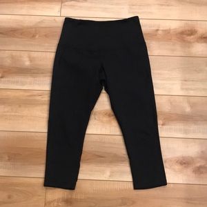 ZELLA Capri Athletic pants. Size M